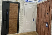 Бренд-секция входных дверей в ТЦ «Тандем» на Октябрьском пр-те,<br /> г. Тверь, проспект Октябрьский, д. 70, ТЦ «Тандем», модуль А1-61