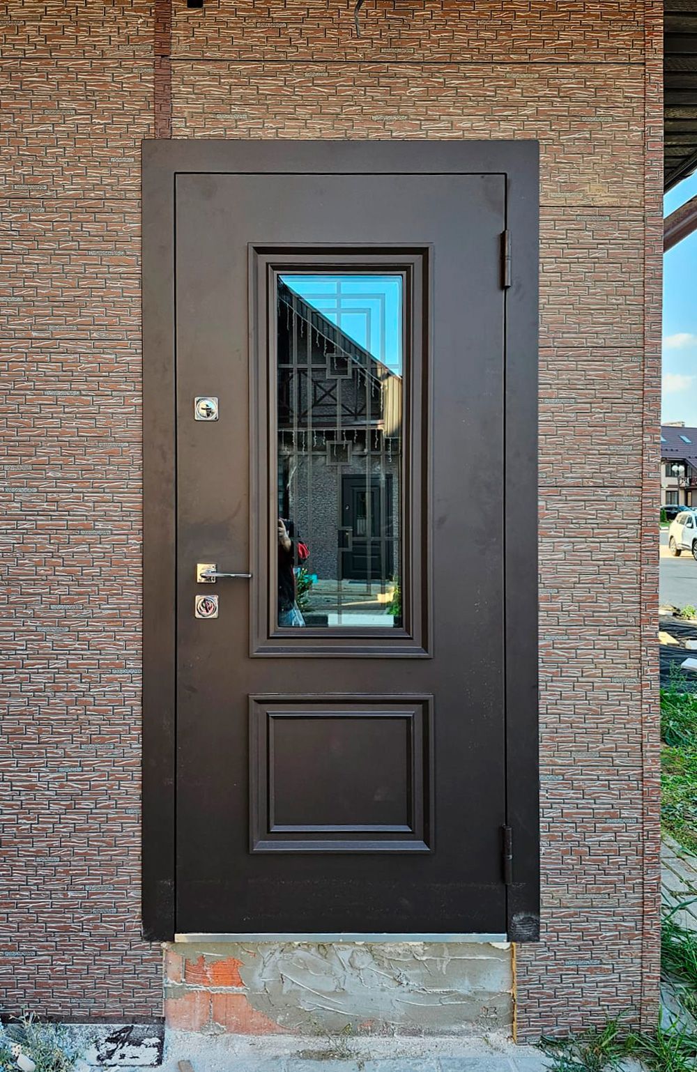 Входная дверь в частный дом 5АР3 вид снаружи